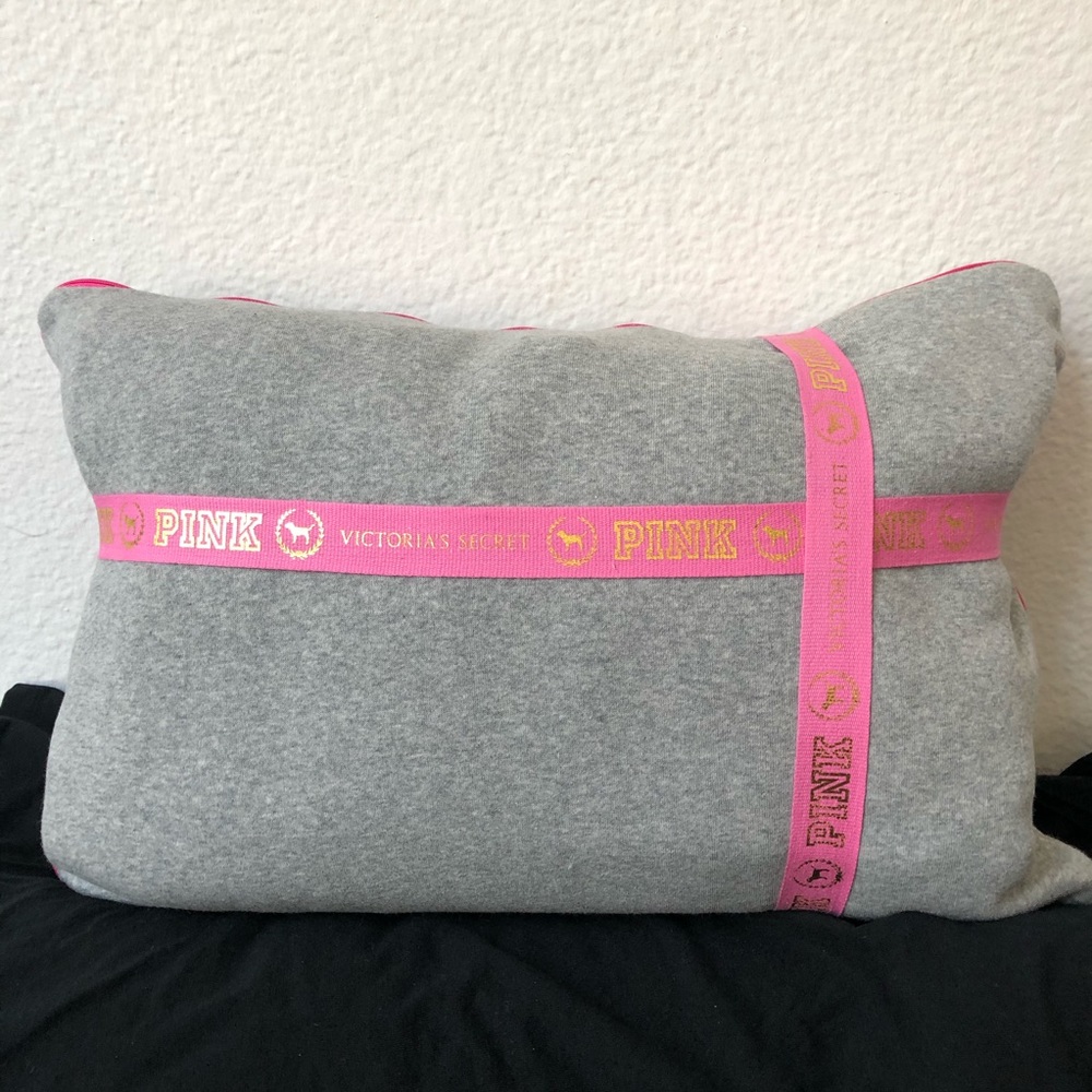VICTORIA’S SECRET PINK: Cozy Fleece Travel Set NWT